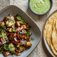 Ridiculously Good Chicken Tacos With Green Sauce